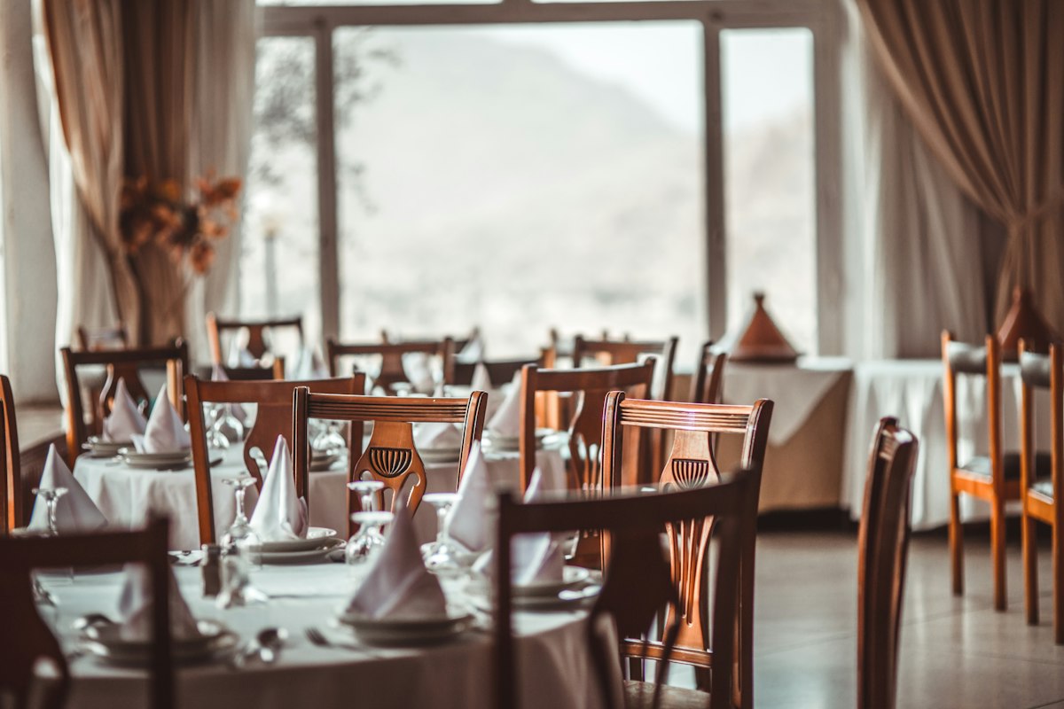 Relaxed dining room near Leicester train station, suitable for a quick or leisurely meal